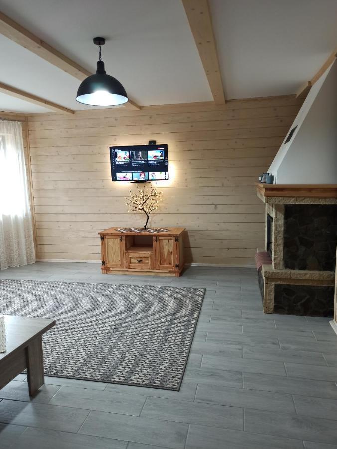 Brand New 2020 Specious Apartment Druzi 2 팔리아니츠야 외부 사진