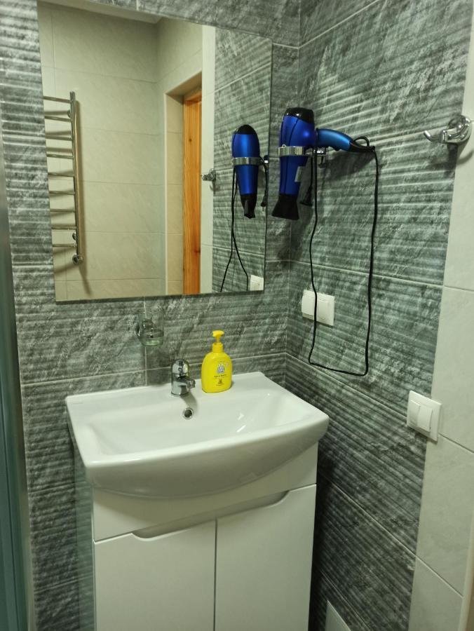 Brand New 2020 Specious Apartment Druzi 2 팔리아니츠야 외부 사진